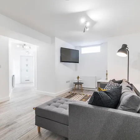 Charming Two Bed - Two Bath Apt Leeds  Exterior photo
