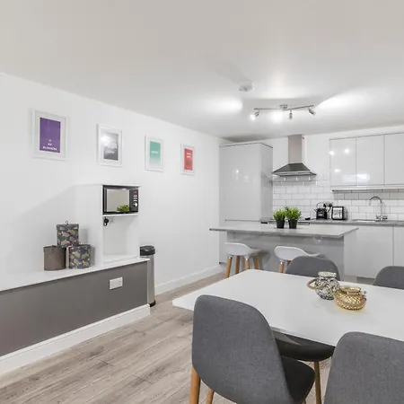 Charming Two Bed - Two Bath Apt Leeds  Exterior photo